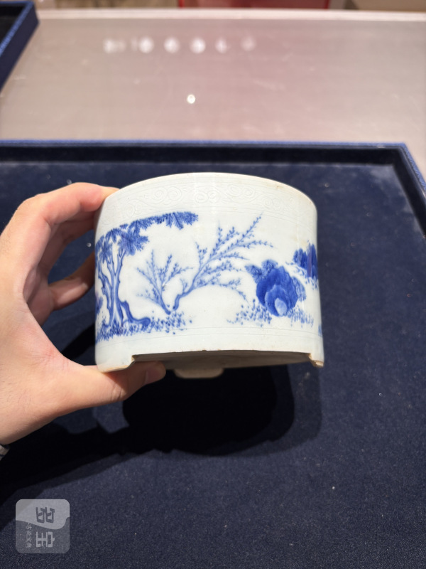 明崇祯 青花人物故事图炉 - 图6